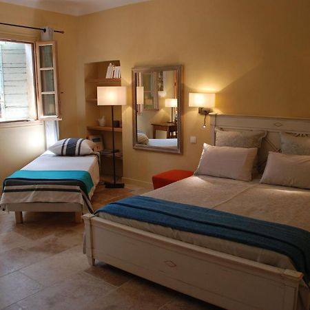 Le Moulin Des Pinchinats Bed & Breakfast Aix-en-Provence Luaran gambar
