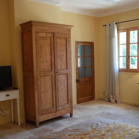 Le Moulin Des Pinchinats Bed & Breakfast Aix-en-Provence Luaran gambar